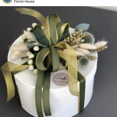 Elegant Green & Gold Floral Gift – Paper Wrapped Luxury Bouquet